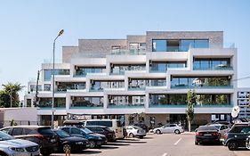 Amaris Aparthotel, Situat pe Faleza din Eforie Nord, La 2 Pași de Plajă, Apartamente Complet Utilate