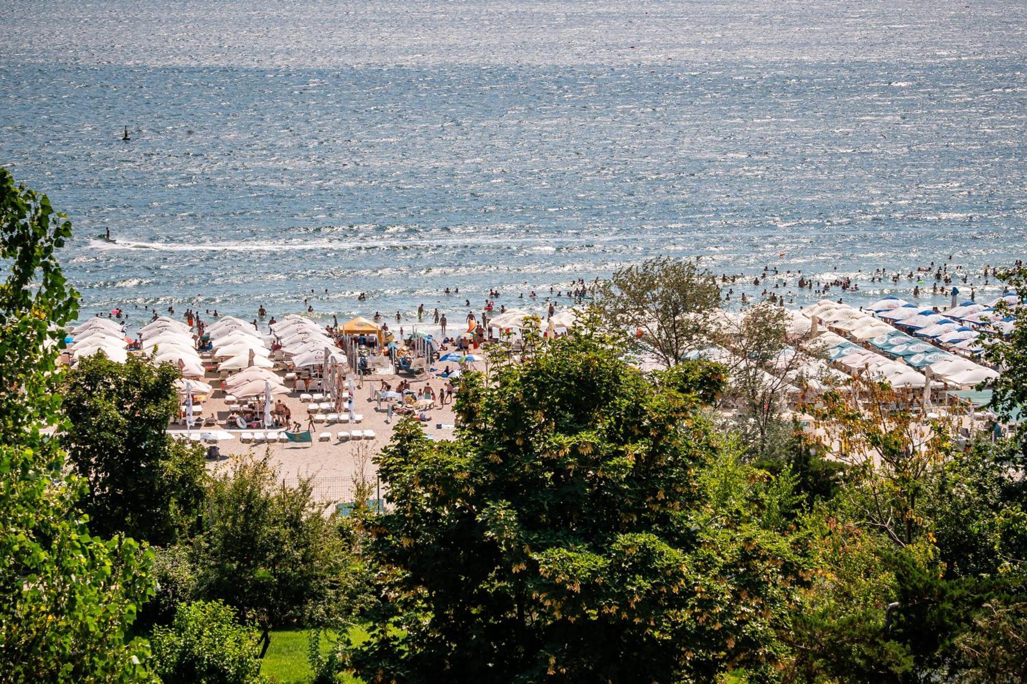 Amaris Apart-Hotel, Situat Pe Faleza Din Eforie Nord, La 2 Pasi De Plaja, Apartamente Complet Utilate Exterior foto